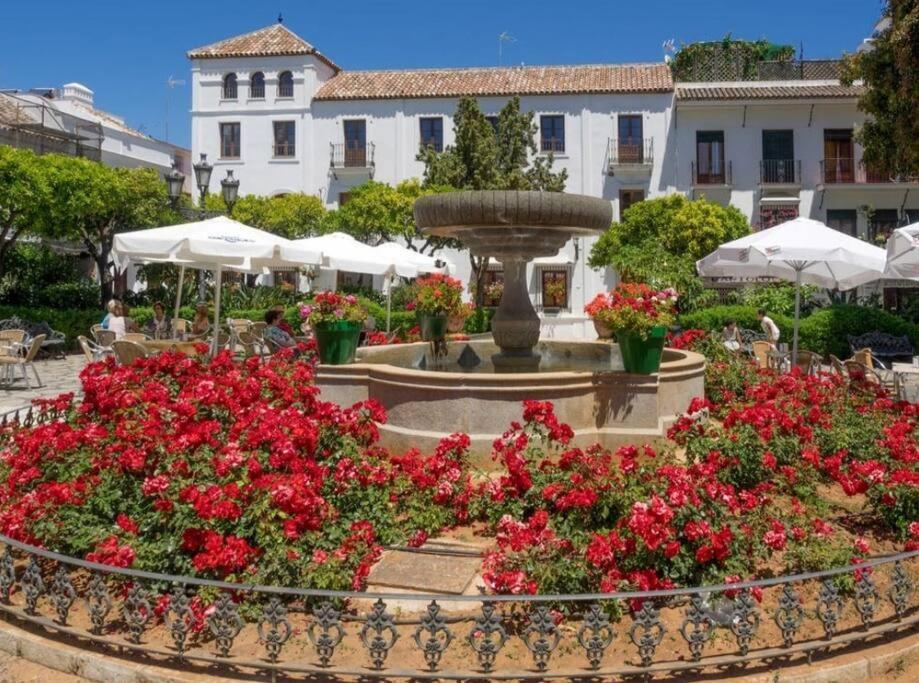 Estepona Port Beachside Apartment - Marina Bay Экстерьер фото
