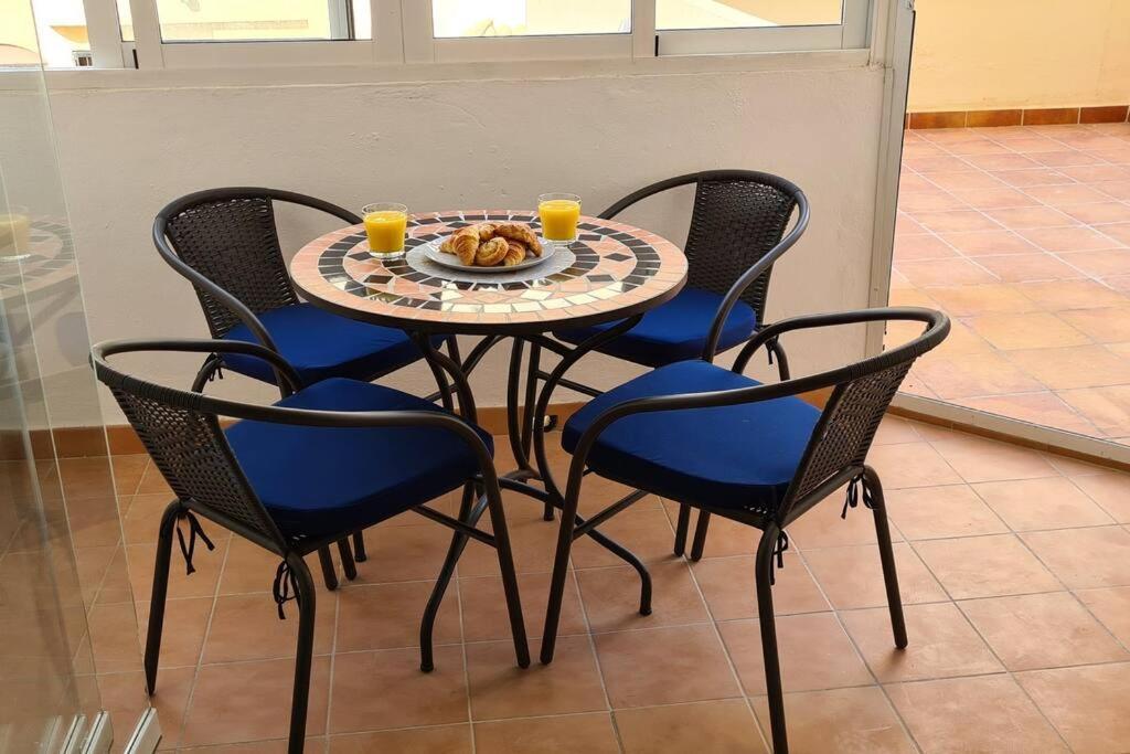 Estepona Port Beachside Apartment - Marina Bay Экстерьер фото