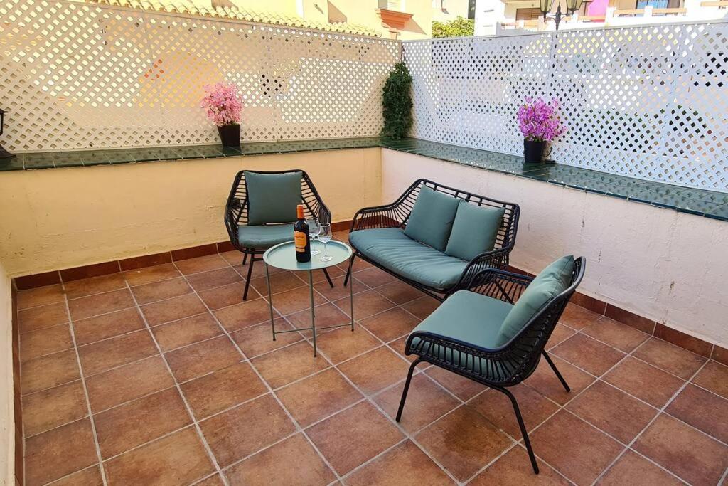 Estepona Port Beachside Apartment - Marina Bay Экстерьер фото